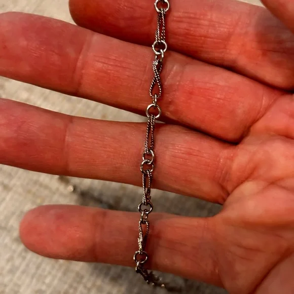 Elegant Silver Chain Necklace - Picture 6 of 12